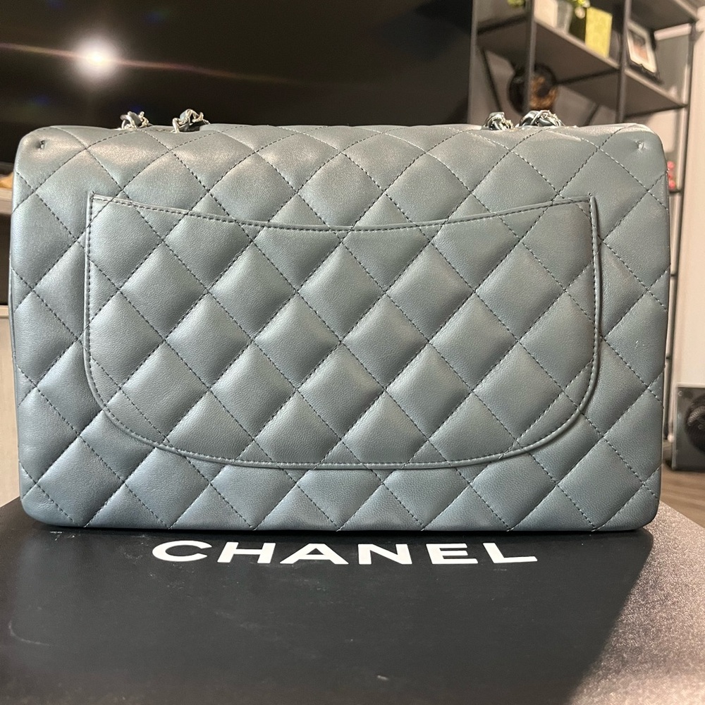 Authentic Chanel grey (single-flap) Classic Jumbo Bag with Silver Hardware - Picture 3 of 16